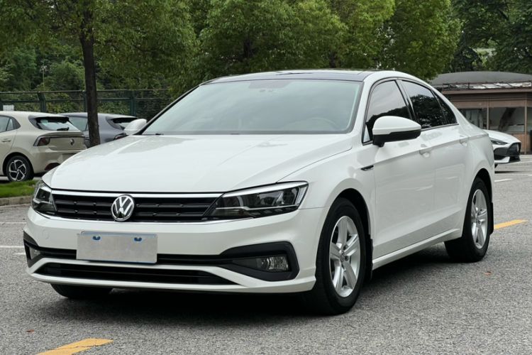 Used Volkswagen Lamando 2021 230TSI DSG Fashion Edition Guazi used car, China used car export, Used car for sale, Used  cars, Cheapest cars for sale