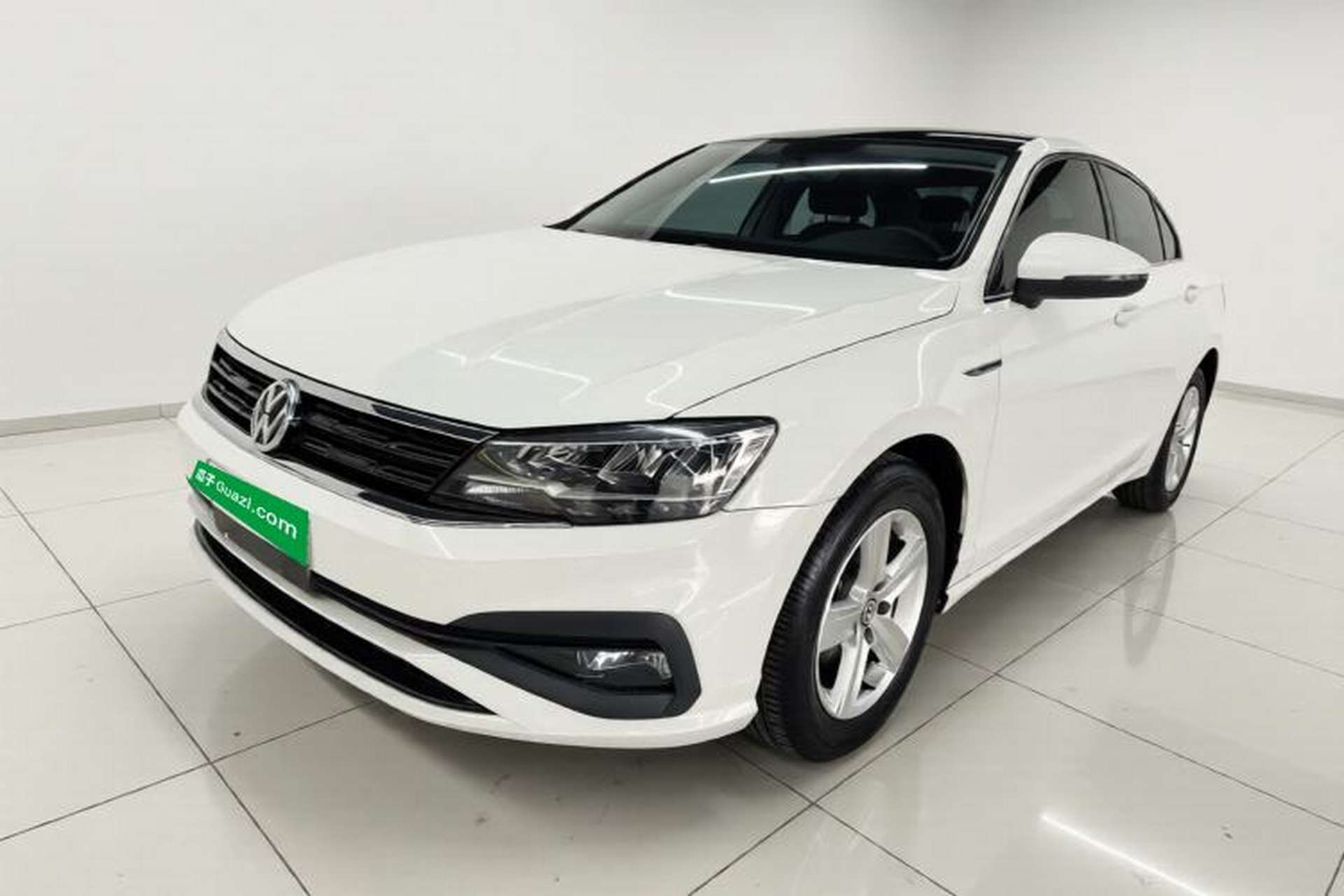 Used Volkswagen Lamando 2021 230TSI DSG Fashion Edition Front Left 45 Deg