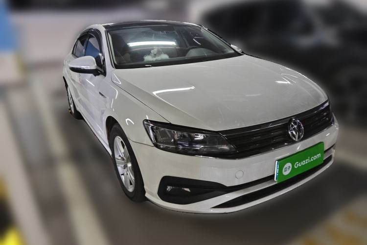 Used Volkswagen Lamando 2021 230TSI DSG Fashion Edition Front Right 45 Deg