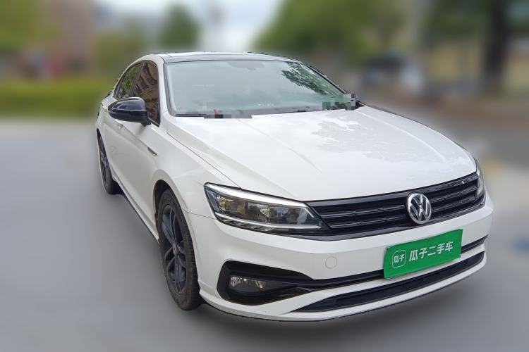 Used Volkswagen Lamando 2021 280TSI DSG Comfort Edition Front Right 45 Deg