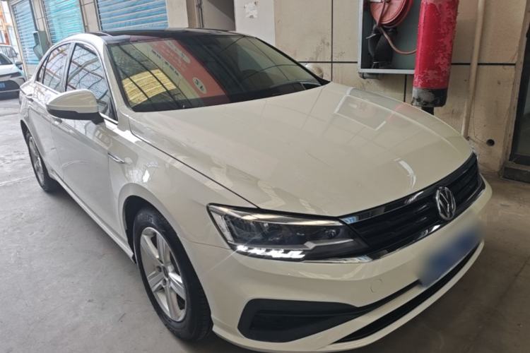 Used Volkswagen Lamando 2021 230TSI DSG Fashion Edition Front Right 45 Deg