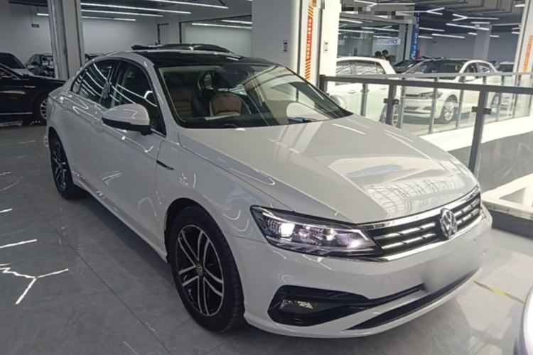 Used Volkswagen Lamando 2021 Revised Version 280TSI DSG Comfort Edition Front Right 45 Deg