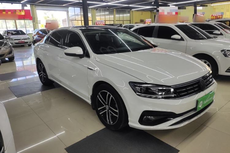 Used Volkswagen Lamando 2021 280TSI DSG Luxury Phantom Edition Front Right 45 Deg