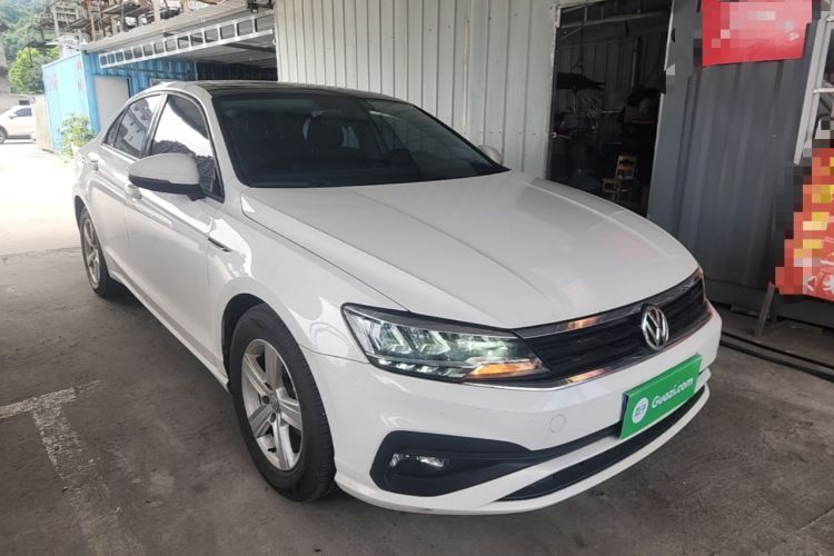 Used Volkswagen Lamando 2021 230TSI DSG Fashion Edition Front Right 45 Deg