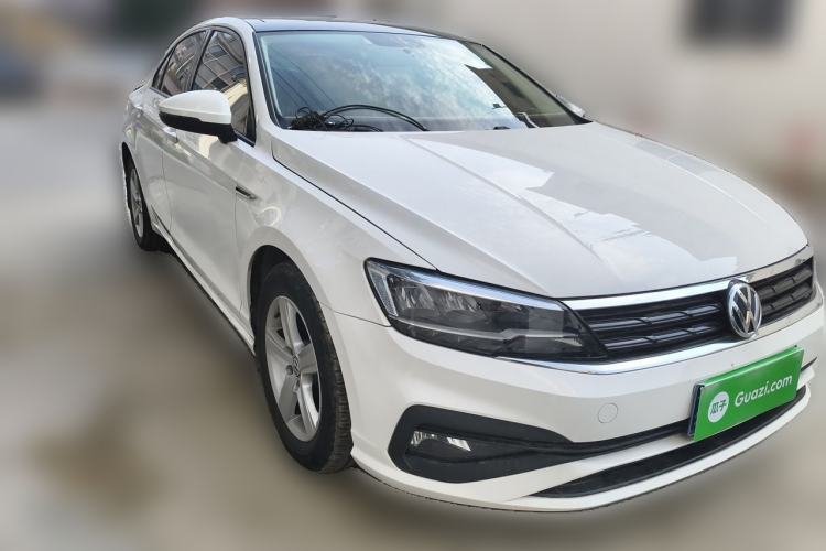 Used Volkswagen Lamando 2021 230TSI DSG Fashion Edition Front Right 45 Deg