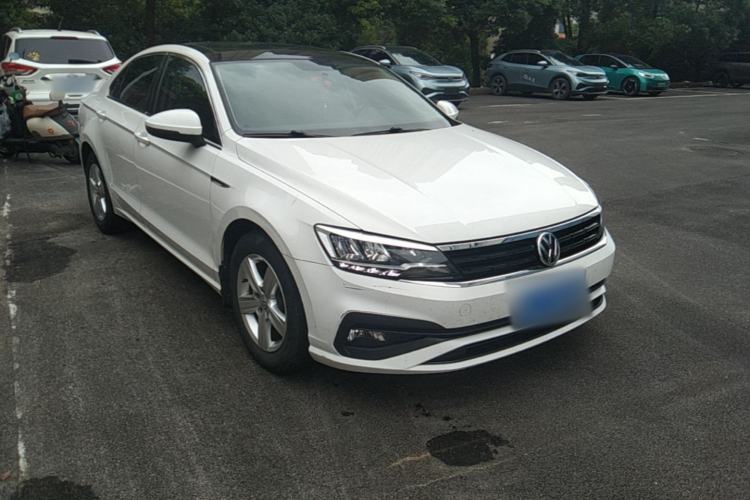 Used Volkswagen Lamando 2021 230TSI DSG Fashion Edition Front Right 45 Deg