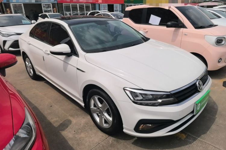 Used Volkswagen Lamando 2021 230TSI DSG Fashion Edition Front Right 45 Deg