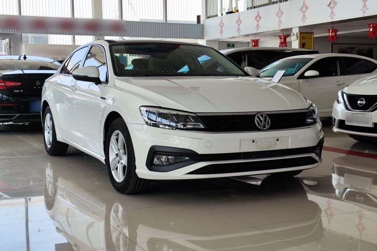 Used Volkswagen Lamando 2021 230TSI DSG Fashion Edition Front Right 45 Deg