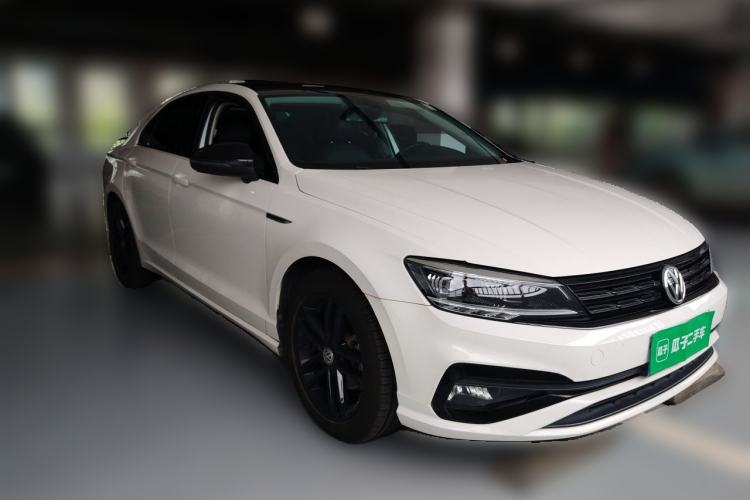 Used Volkswagen Lamando 2021 280TSI DSG Comfort Edition Front Right 45 Deg