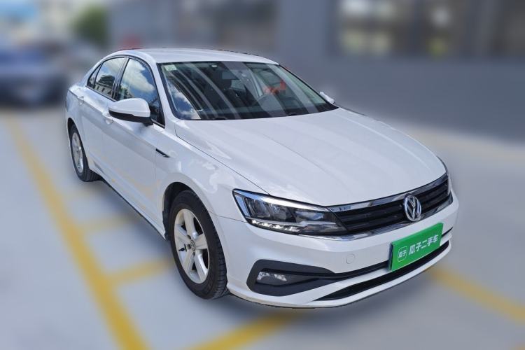 Used Volkswagen Lamando 2021 230TSI DSG Fashion Edition Front Right 45 Deg