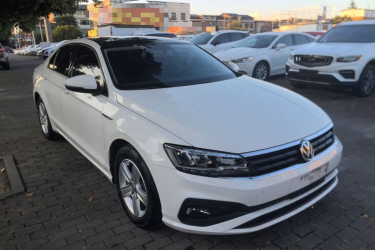 Used Volkswagen Lamando 2021 230TSI DSG Fashion Edition Front Right 45 Deg