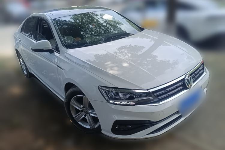 Used Volkswagen Lamando 2021 230TSI DSG Fashion Edition Front Right 45 Deg