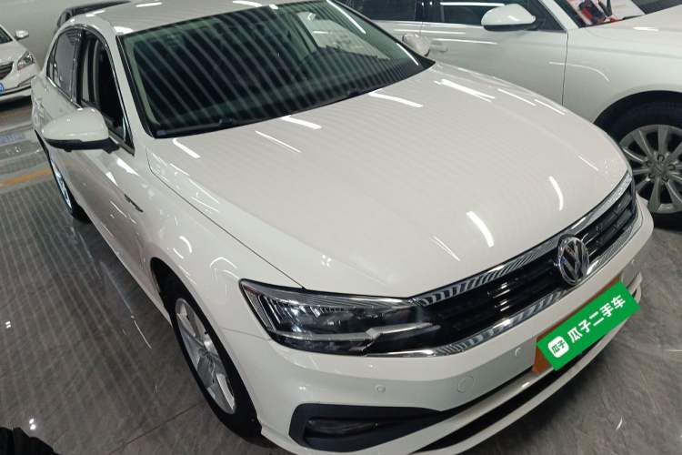 Used Volkswagen Lamando 2021 230TSI DSG Fashion Edition Front Right 45 Deg