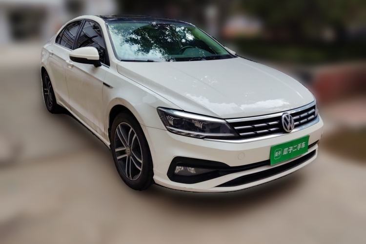 Used Volkswagen Lamando 2021 280TSI DSG Comfort Edition Front Right 45 Deg