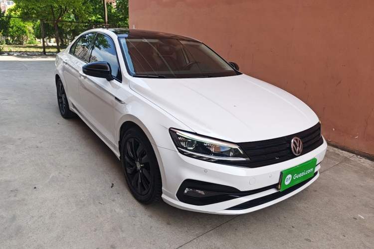 Used Volkswagen Lamando 2021 280TSI DSG Luxury Phantom Edition Front Right 45 Deg
