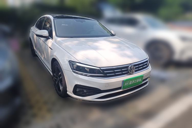 Used Volkswagen Lamando 2021 280TSI DSG Comfort Edition Front Right 45 Deg