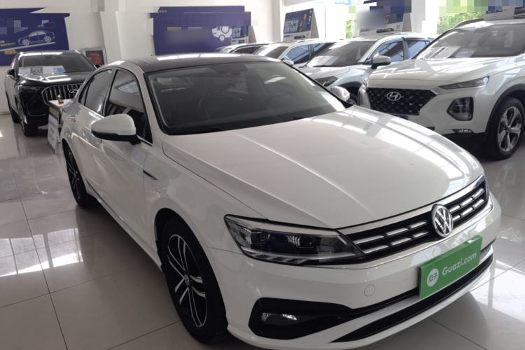 Used Volkswagen Lamando 2021 Facelift 280TSI DSG Comfort Edition (Manual Air Conditioning) Front Right 45 Deg