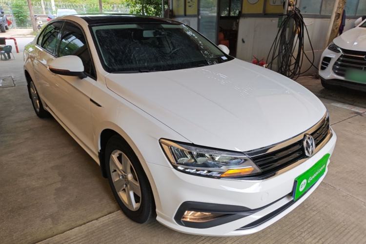 Used Volkswagen Lamando 2021 230TSI DSG Fashion Edition Front Right 45 Deg