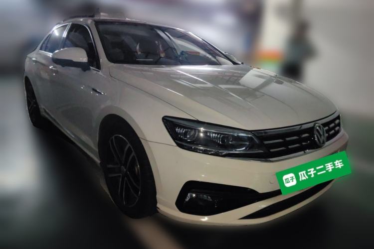 Used Volkswagen Lamando 2021 280TSI DSG Comfort Edition Front Right 45 Deg
