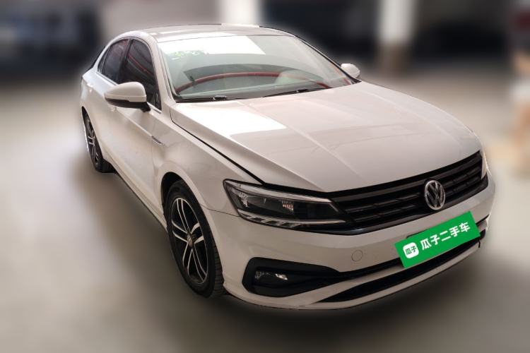 Used Volkswagen Lamando 2021 280TSI DSG Comfort Edition Front Right 45 Deg