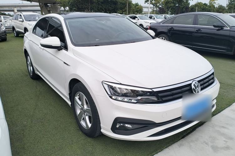 Used Volkswagen Lamando 2021 230TSI DSG Fashion Edition Front Right 45 Deg