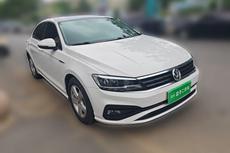 Used Volkswagen Lamando 2021 230TSI DSG Fashion Edition Front Right 45 Deg