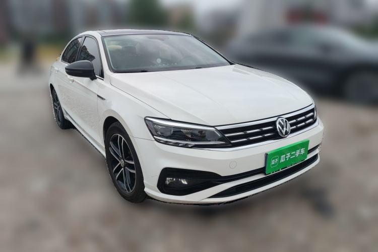 Used Volkswagen Lamando 2021 280TSI DSG Comfort Edition Front Right 45 Deg