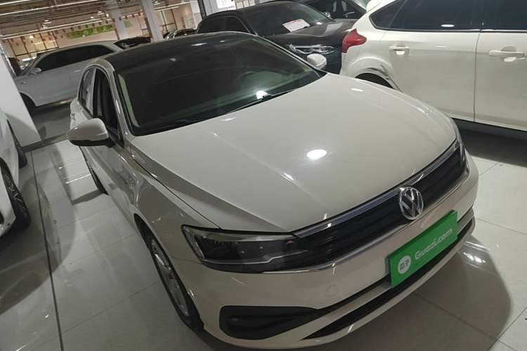 Used Volkswagen Lamando 2021 230TSI DSG Fashion Edition Front Right 45 Deg
