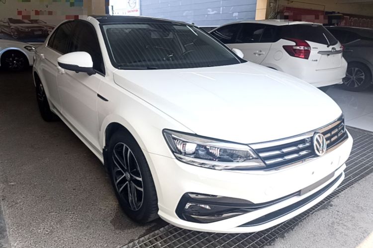 Used Volkswagen Lamando 2021 Facelift 280TSI DSG Comfort Edition (Manual Air Conditioning) Front Right 45 Deg