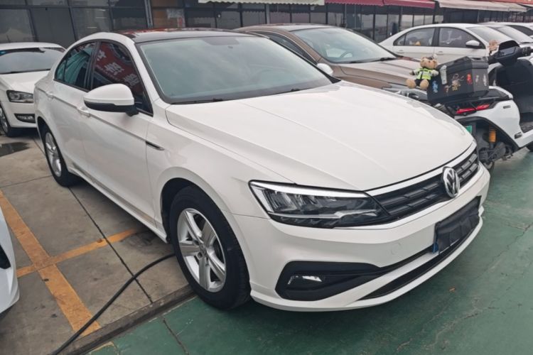 Used Volkswagen Lamando 2021 230TSI DSG Fashion Edition Front Right 45 Deg