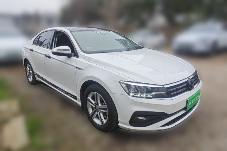 Used Volkswagen Lamando 2021 230TSI DSG Fashion Edition Front Right 45 Deg