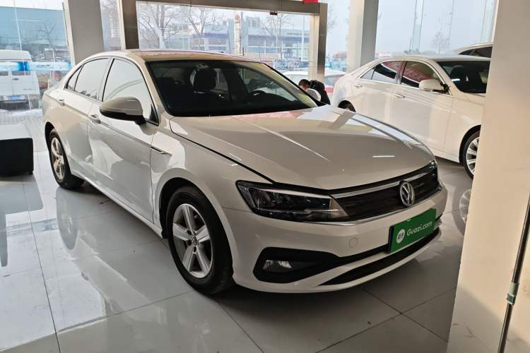 Used Volkswagen Lamando 2021 230TSI DSG Fashion Edition Front Right 45 Deg
