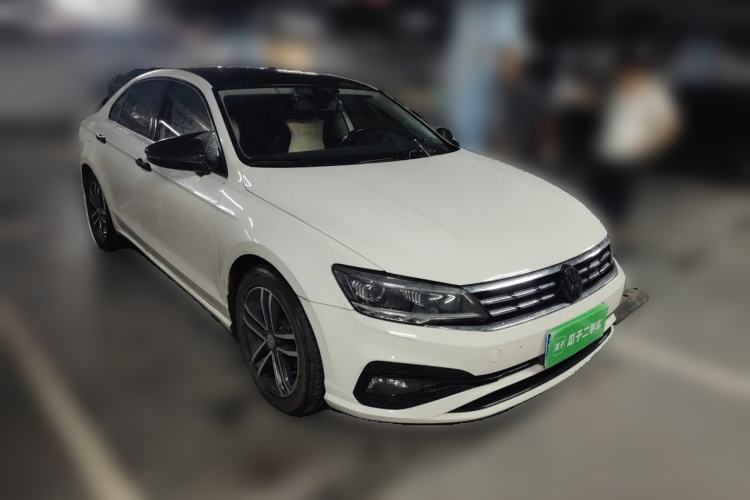 Used Volkswagen Lamando 2021 280TSI DSG Comfort Edition Front Right 45 Deg