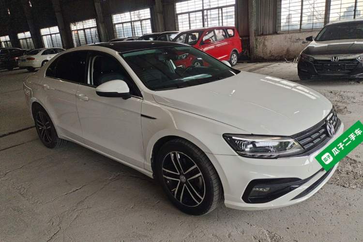 Used Volkswagen Lamando 2021 Revised Version 280TSI DSG Comfort Edition Front Right 45 Deg
