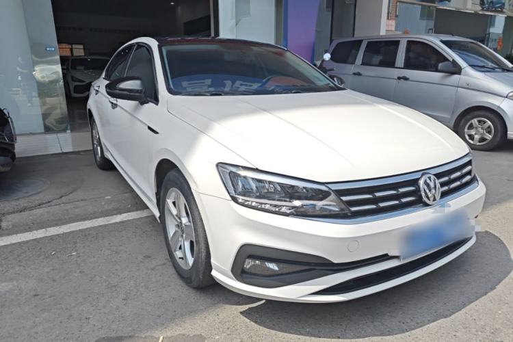 Used Volkswagen Lamando 2021 230TSI DSG Fashion Edition Front Right 45 Deg