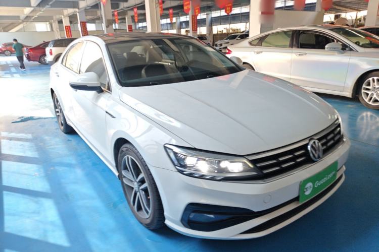 Used Volkswagen Lamando 2021 280TSI DSG Comfort Edition Front Right 45 Deg