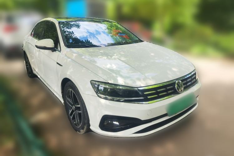 Used Volkswagen Lamando 2021 280TSI DSG Comfort Edition Front Right 45 Deg