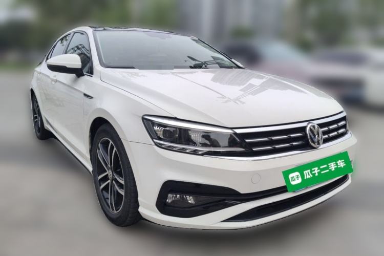 Used Volkswagen Lamando 2021 280TSI DSG Comfort Edition Front Right 45 Deg