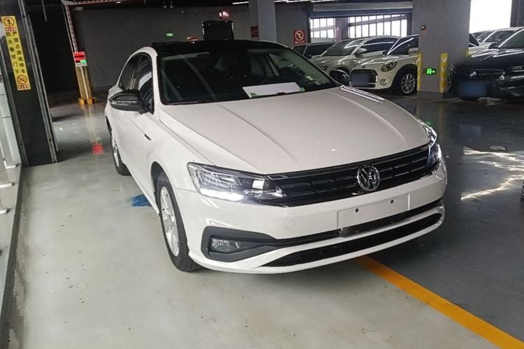 Used Volkswagen Lamando 2021 230TSI DSG Fashion Edition Front Right 45 Deg