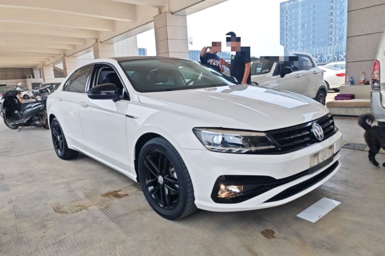 Used Volkswagen Lamando 2021 280TSI DSG Comfort Edition Front Right 45 Deg