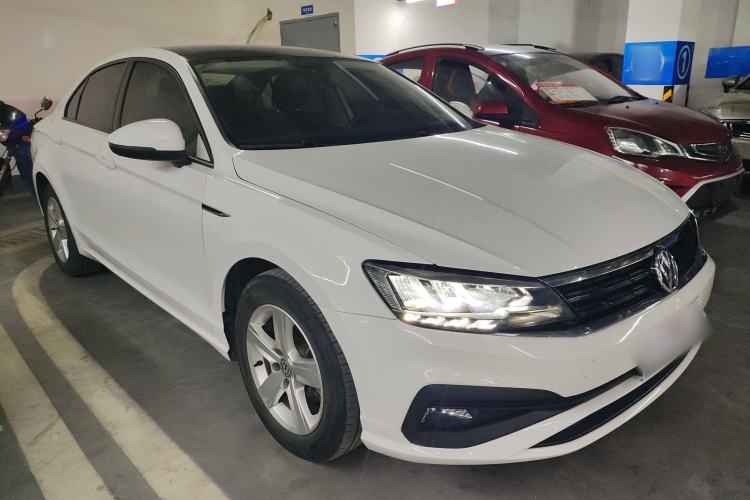 Used Volkswagen Lamando 2021 230TSI DSG Fashion Edition Front Right 45 Deg
