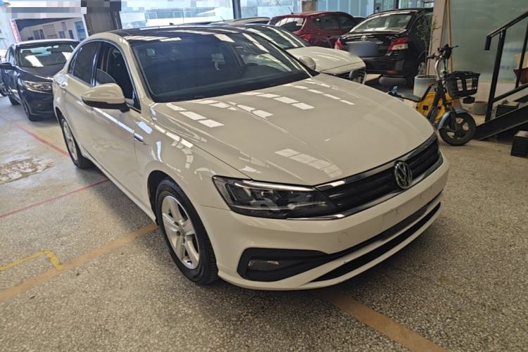 Used Volkswagen Lamando 2021 230TSI DSG Fashion Edition Front Right 45 Deg