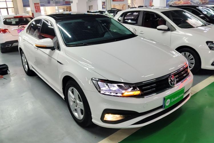 Used Volkswagen Lamando 2021 230TSI DSG Fashion Edition Front Right 45 Deg