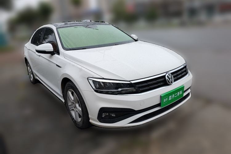 Used Volkswagen Lamando 2021 230TSI DSG Fashion Edition Front Right 45 Deg