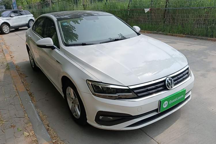 Used Volkswagen Lamando 2021 230TSI DSG Fashion Edition Front Right 45 Deg