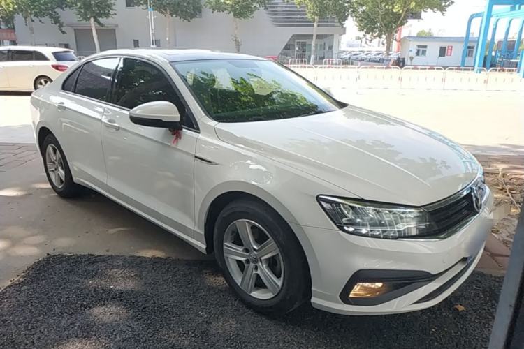 Used Volkswagen Lamando 2021 230TSI DSG Fashion Edition Front Right 45 Deg
