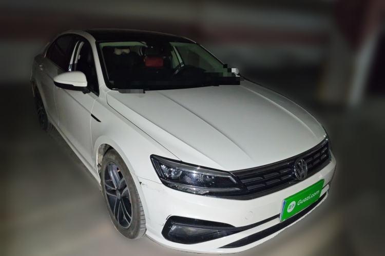 Used Volkswagen Lamando 2021 280TSI DSG Comfort Edition Front Right 45 Deg