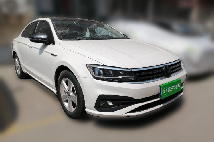 Used Volkswagen Lamando 2021 230TSI DSG Fashion Edition Front Right 45 Deg