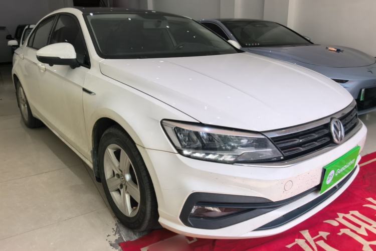 Used Volkswagen Lamando 2021 230TSI DSG Fashion Edition Front Right 45 Deg