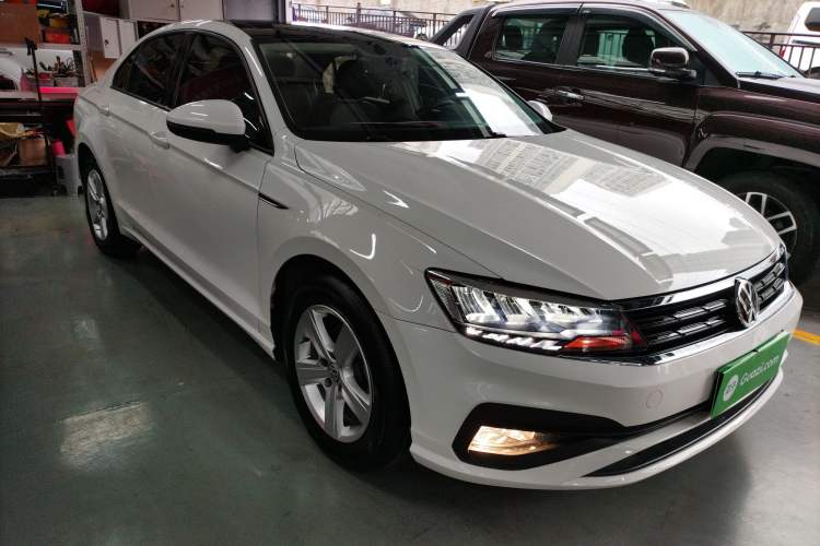Used Volkswagen Lamando 2021 230TSI DSG Fashion Edition Front Right 45 Deg